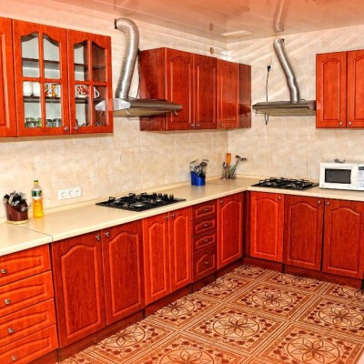 Кухня в гостевом доме «Казантип» в Мысовом у мыса Казантип в Крыму